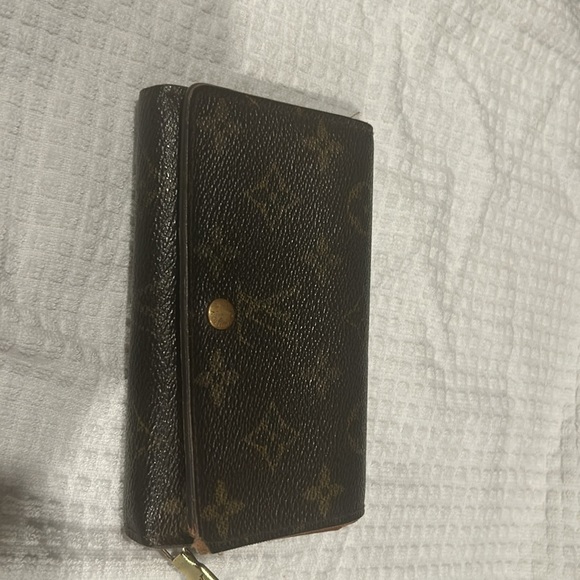 LV MONOGRAM WALLET - Picture 3 of 9